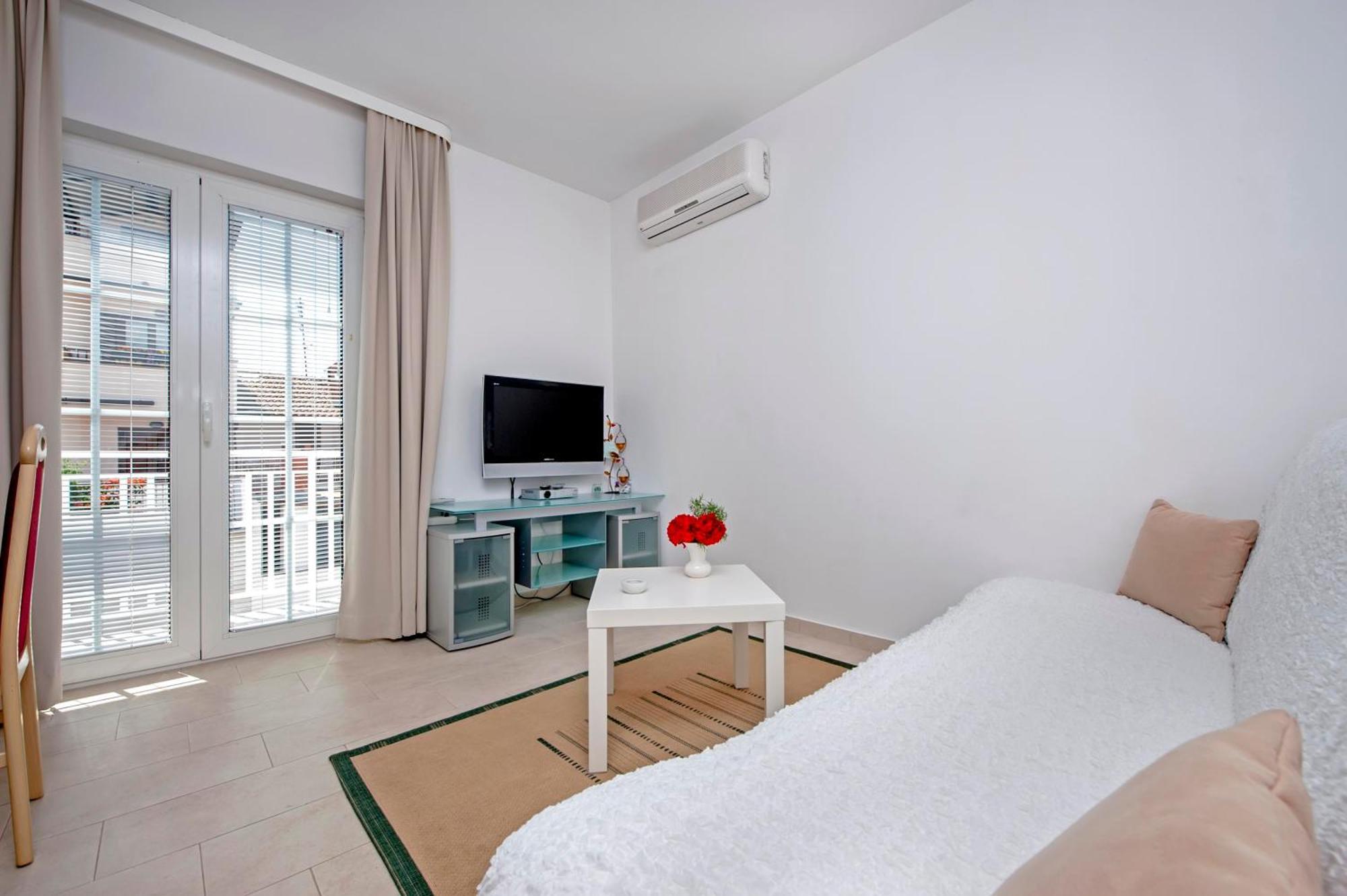 Marko Apartmani 로비니 객실 사진