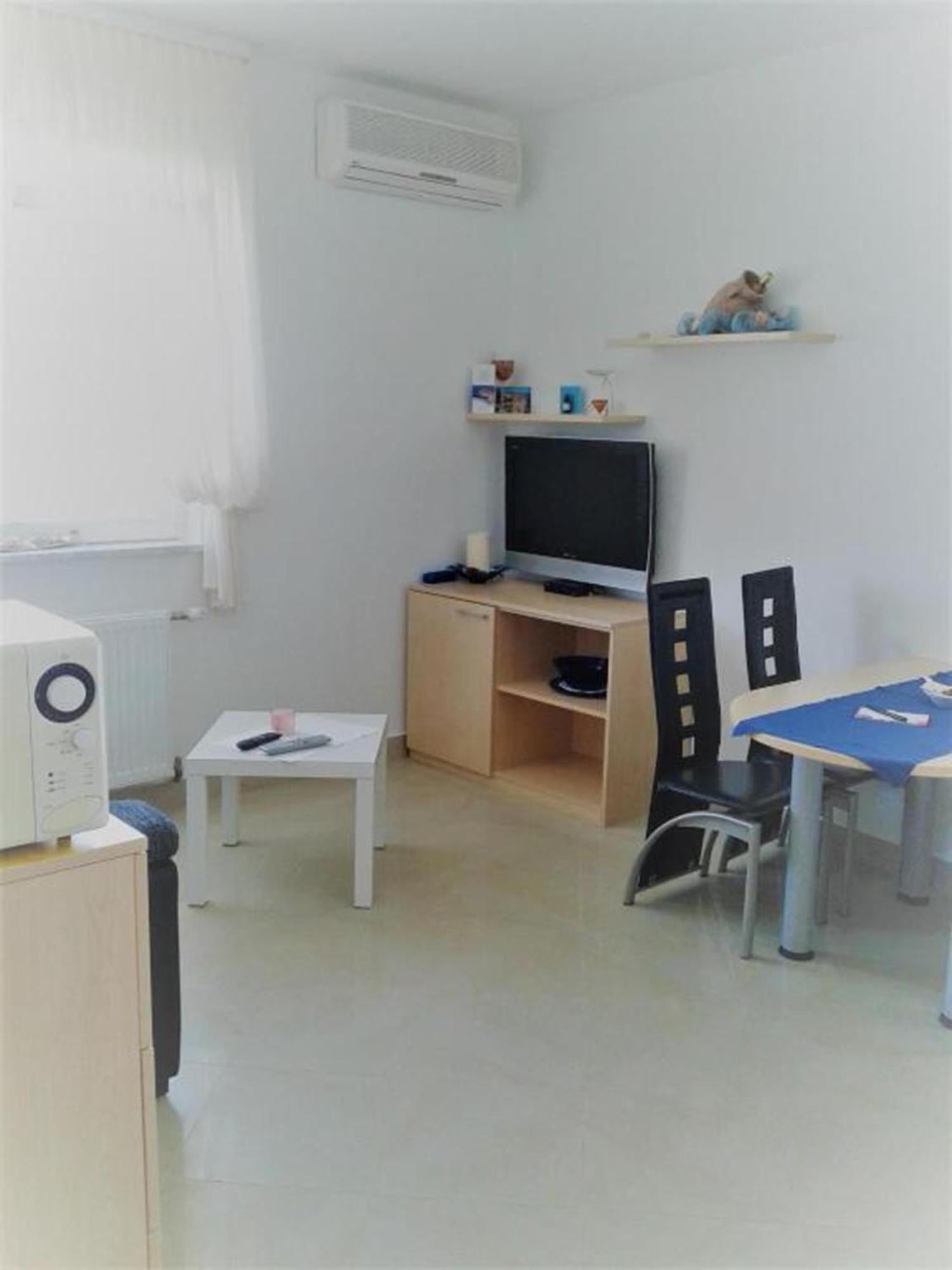 Marko Apartmani 로비니 객실 사진